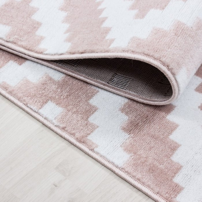 Kusový koberec Plus 8005 pink č.4