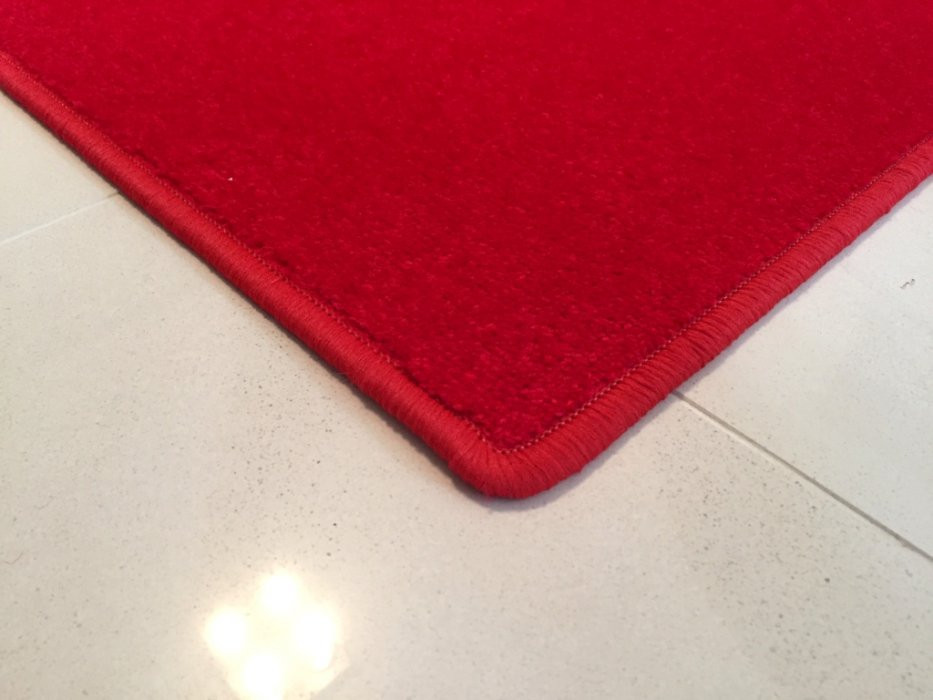 Kusový červený koberec Eton č.4