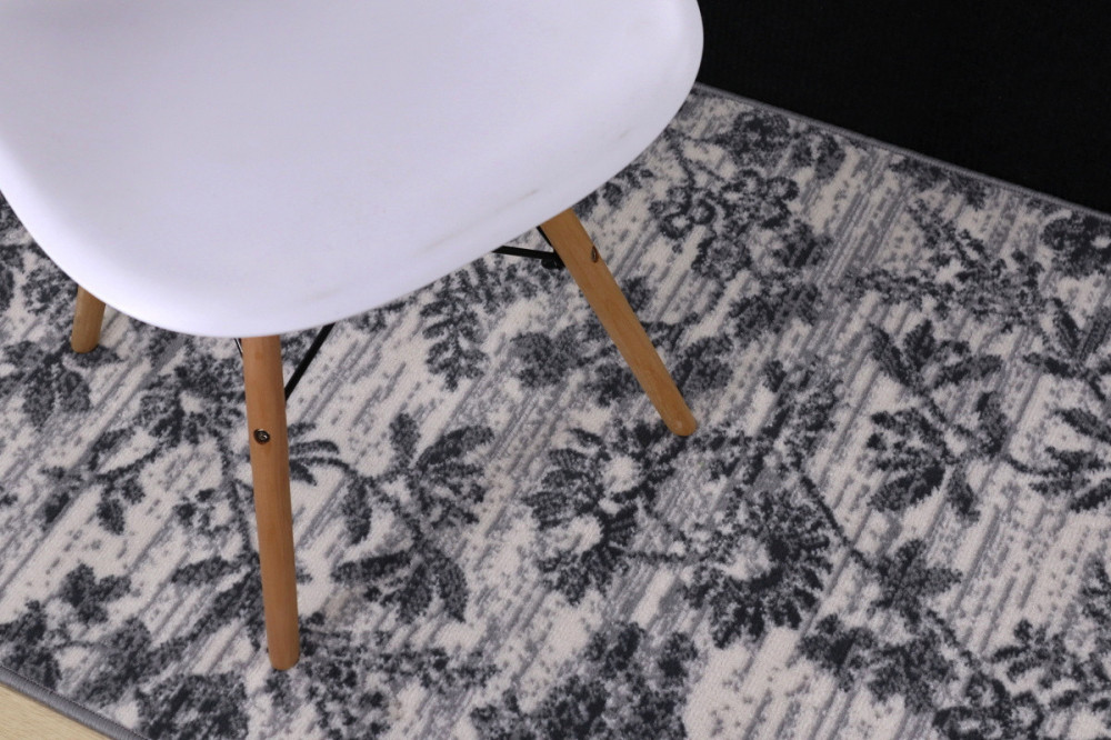 AKCE: Kusový koberec Flowers grey č.4