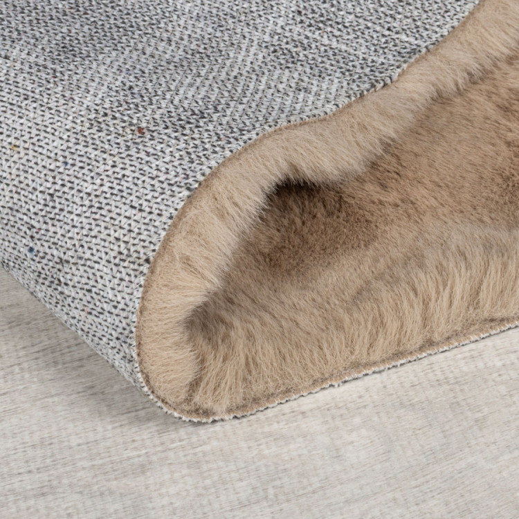 Kusový koberec Waffle Faux Fur Taupe č.5