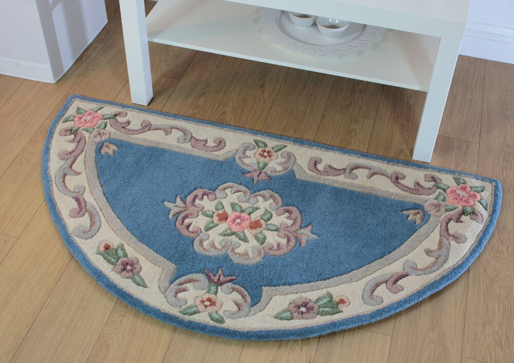 Ručně všívaný kusový koberec Lotus premium Blue půlkruh č.5