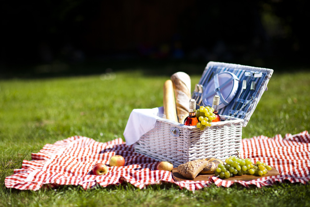 Velká pikniková deka pro odpočinek, ale i dobrodružný svět outdooru